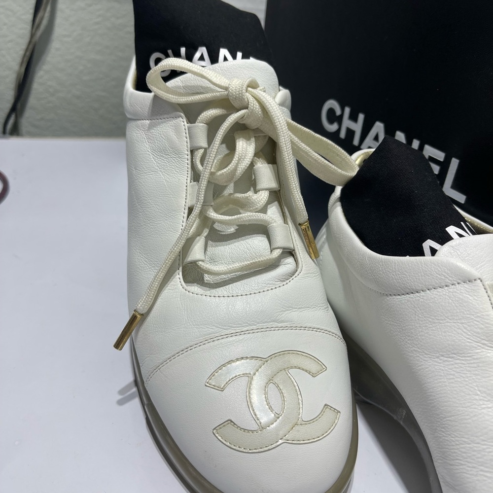 Chanel White Shoes size 8 comes with box and dust bags. - Picture 7 of 12
